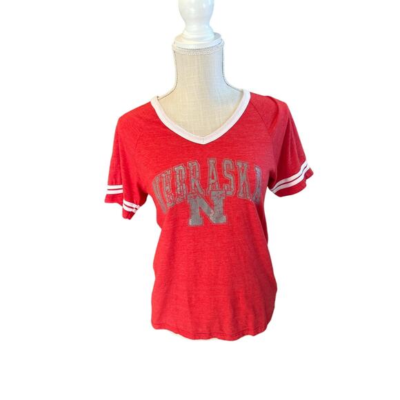 Nebraska Cornhuskers Women V Neck Short Sleeve Shirt. Size Medium - Picture 1 of 5
